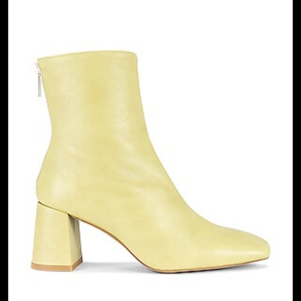 Intentionally Blank TABATHA Square Toe Celery Green Ankle Boot Size EU 41 US 10